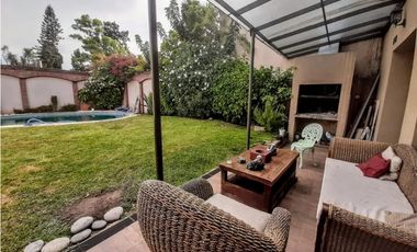 EXCELENTE PROPIEDAD EN CASTELAR NORTE!!!!