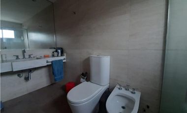 EXCELENTE PROPIEDAD EN CASTELAR NORTE!!!!