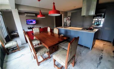 EXCELENTE PROPIEDAD EN CASTELAR NORTE!!!!