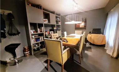 EXCELENTE PROPIEDAD EN CASTELAR NORTE!!!!