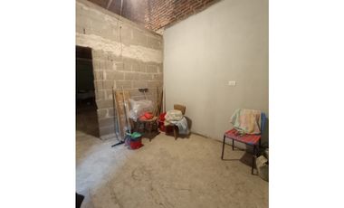 VENTA CASA 3 AMB CON GRAN PARQUE Y GARAGE