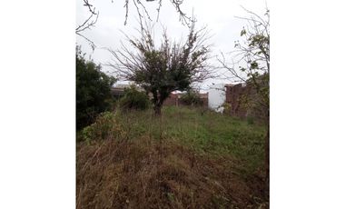 VENTA CASA 3 AMB CON GRAN PARQUE Y GARAGE