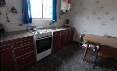 VENTA CASA 3 AMB CON GRAN PARQUE Y GARAGE