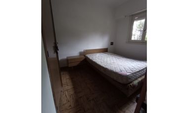 VENTA CASA 3 AMB CON GRAN PARQUE Y GARAGE