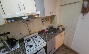 Venta Departamento Tres Ambientes Con Patio - Colegiales