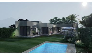 CASA EN B° PRIVADO LA QUEBRADA