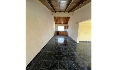 CASA 2 PLANTAS (a reciclar)