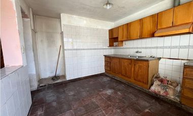 CASA 2 PLANTAS (a reciclar)