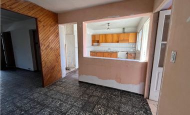 CASA 2 PLANTAS (a reciclar)