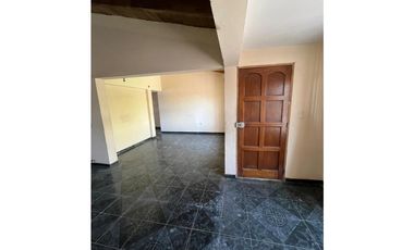 CASA 2 PLANTAS (a reciclar)