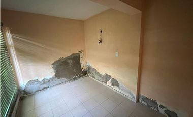 CASA 2 PLANTAS (a reciclar)