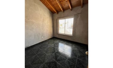 CASA 2 PLANTAS (a reciclar)