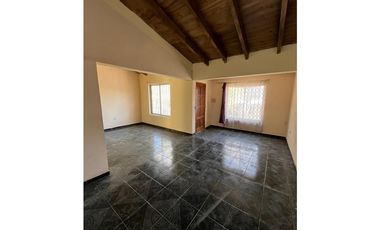 CASA 2 PLANTAS (a reciclar)