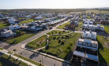 VENDO LOTE DE 360 MTS EN DOCTA PARQUE - APTO DUPLEX