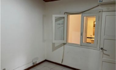 Exclusiva Casa Esquina en venta !