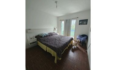 VENDO DUPLEX DE 3 DORMITORIOS EN BARRIO PARQUE LOS MOLINOS