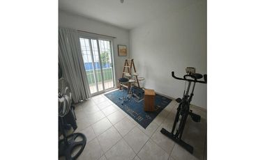 VENDO DUPLEX DE 3 DORMITORIOS EN BARRIO PARQUE LOS MOLINOS