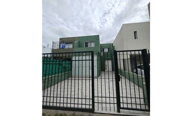 VENDO DUPLEX DE 3 DORMITORIOS EN BARRIO PARQUE LOS MOLINOS