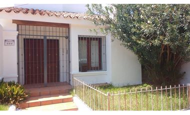 VENDO CASA 3 DORMITORIOS EN BARRIO COLINAS DE VELEZ SARSFIELD
