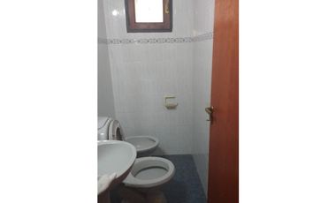 VENDO CASA 3 DORMITORIOS EN BARRIO COLINAS DE VELEZ SARSFIELD