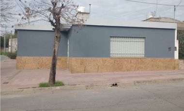 OPORTUNIDAD!! VENDO CASA DE 2 DORM. EN BARRIO SAN VICENTE