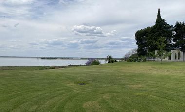 Casa con vista al ríos sobre Barranca Río Paraná Arroyo Seco