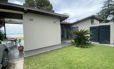 Casa con vista al ríos sobre Barranca Río Paraná Arroyo Seco