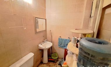 Venta local en el centro de Wilde