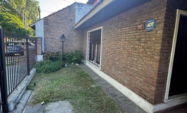 Oportunidad casa en Jose Marmol con 4 habitaciones