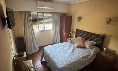 Oportunidad casa en Jose Marmol con 4 habitaciones