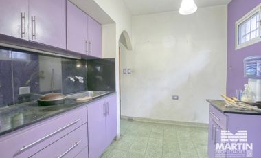 Casa 3 ambientes sobre lote de 420m2  - Villa Adelina