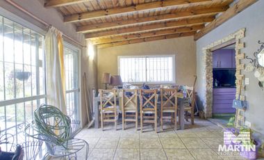 Casa 3 ambientes sobre lote de 420m2  - Villa Adelina