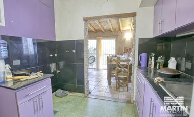 Casa 3 ambientes sobre lote de 420m2  - Villa Adelina