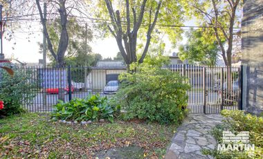 Casa 3 ambientes sobre lote de 420m2  - Villa Adelina