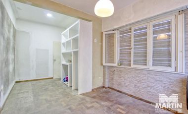 Casa 3 ambientes sobre lote de 420m2  - Villa Adelina