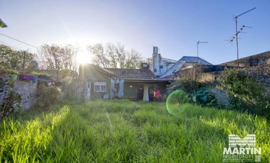 Casa 3 ambientes sobre lote de 420m2  - Villa Adelina