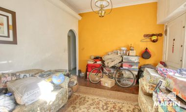 Casa 3 ambientes sobre lote de 420m2  - Villa Adelina