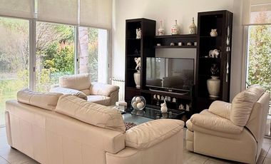 CASA 4 AMBIENTES EN VENTA, BARRIO LOS PARAISOS, LOS CARDALES