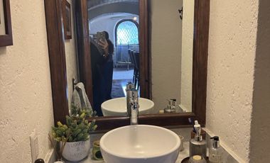 Amplia y preciosa Casa en C.H.