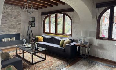 Amplia y preciosa Casa en C.H.