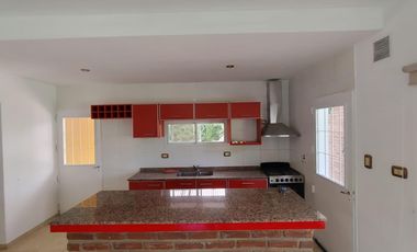 Casa - Maschwitz Village