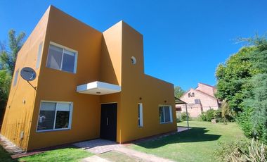 Casa - Maschwitz Village