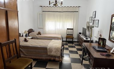 Venta casa 3 ambientes con cochera en Don Bosco