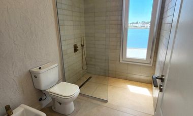 A ESTRENAR. MUY EQUIPADA. SIN MUEBLES.