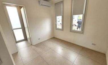 A ESTRENAR. MUY EQUIPADA. SIN MUEBLES.