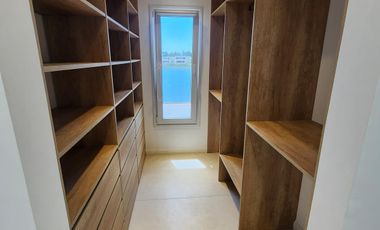 A ESTRENAR. MUY EQUIPADA. SIN MUEBLES.