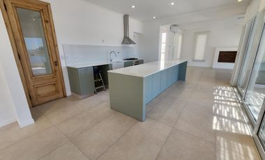 A ESTRENAR. MUY EQUIPADA. SIN MUEBLES.