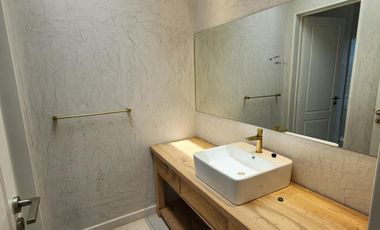 A ESTRENAR. MUY EQUIPADA. SIN MUEBLES.