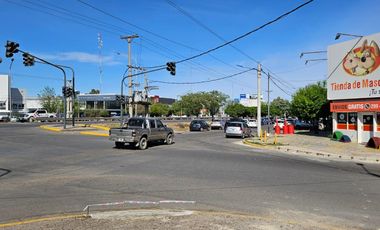 Venta Local Comercial y Oficinas - Féliz San Martín al 1.000 - Neuquén Capital