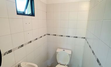 Galpón / deposito con oficinas en alquiler en Martinez